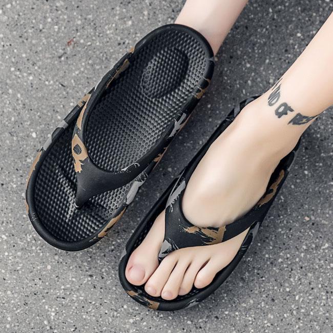 Men's and Women's Spring Summer Soft Slippers Household Soft Sole Flip Flops Non-slip Large Size Outdoor Slippers