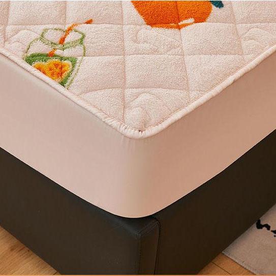 3pcs/set Lamb Velvet Bedspread Thick Quilted Coral Velvet Mattress Protector