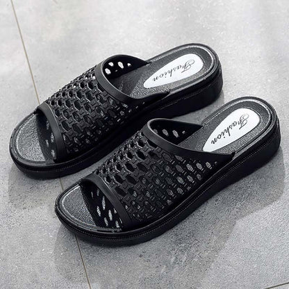 Sandals and Slippers Ladies Summer Fashion Wear All-match Thick-soled Middle-aged and Elderly Flat-bottom Non-slip Home Mother Shoes