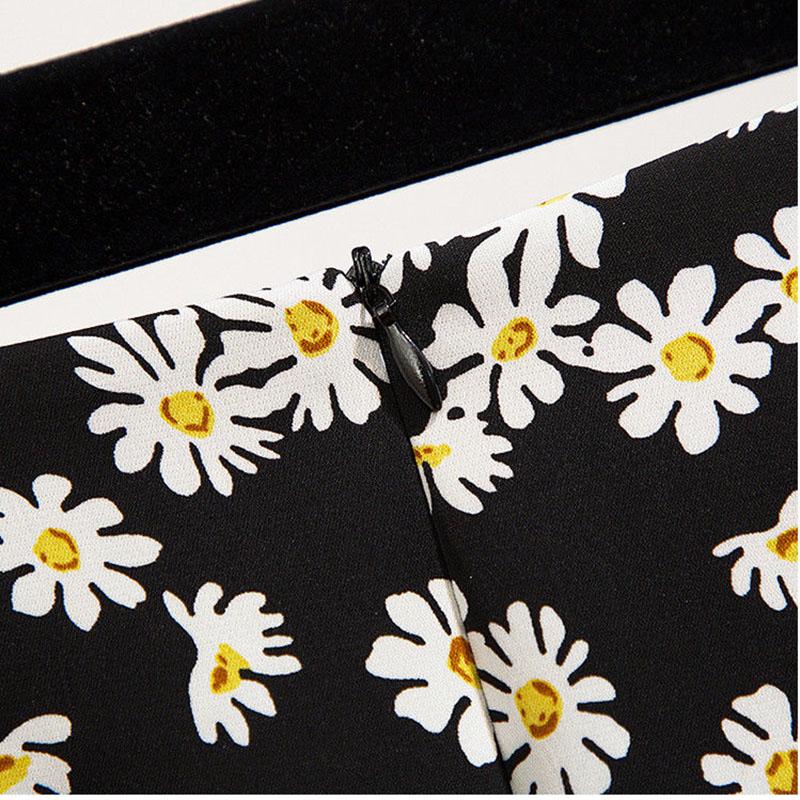 Small Daisy Embroidery Short-sleeve T-shirt Skirt Two-piece High Waist Short  A-line Skirt