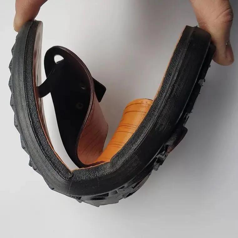 Summer Men's  Beach Sandals Flip-flops Non-slip Soft Bottom Outside Wear Slippers
