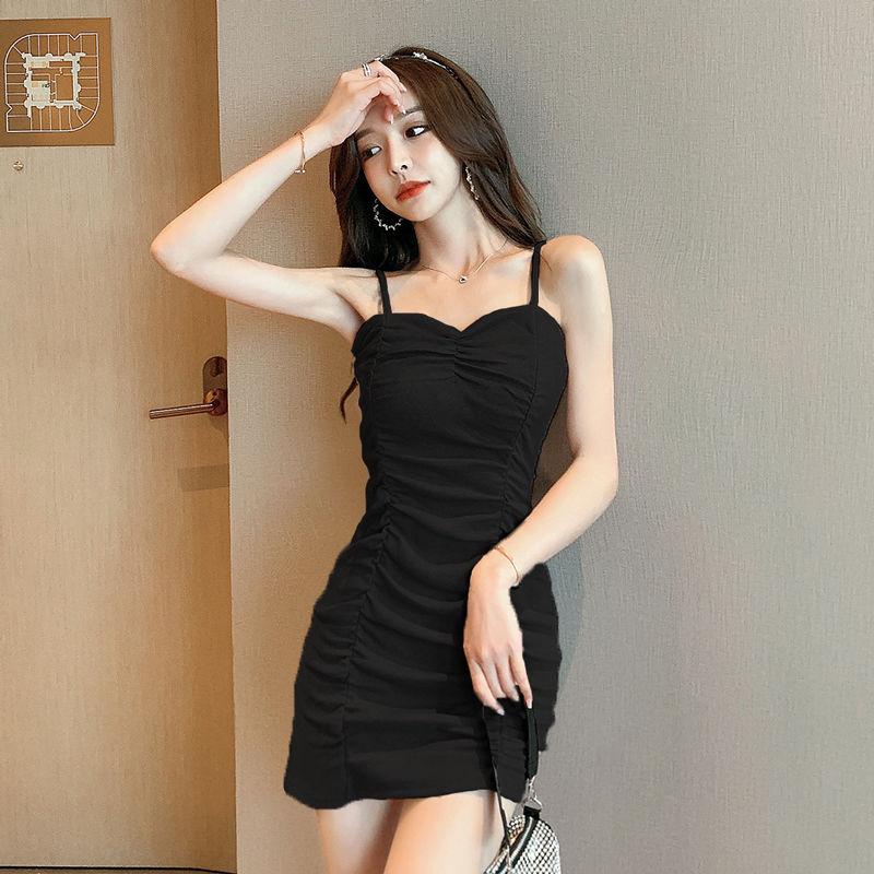 Women's Summer Tight Pleats Show Thin and Sexy Dress with Short Buttocks and Solid Color Suspender