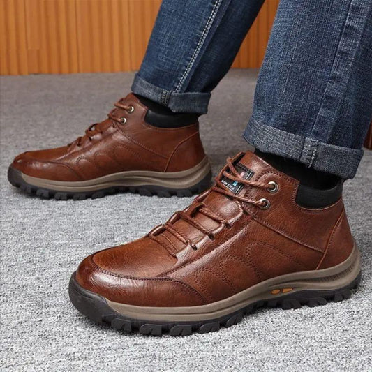 Mountaineering Men's Shoes Winter Plus Velvet Warm Outdoor Sports and Leisure Leather Boots Non-slip Travel Shoes