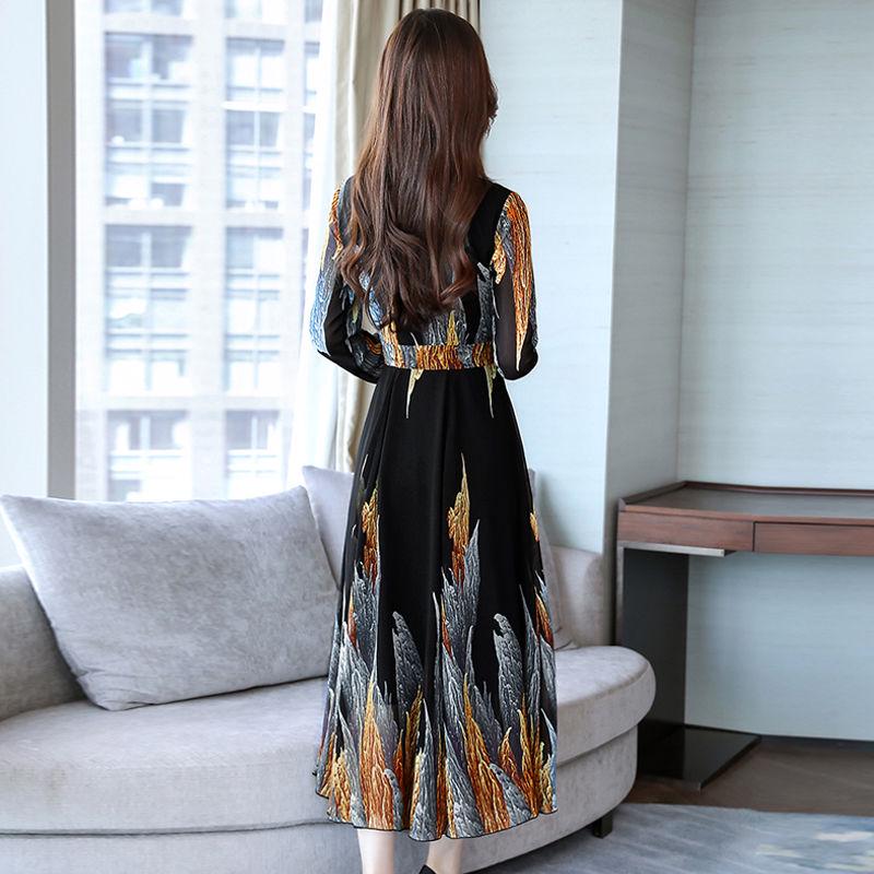 Women's Floral Skirt Printed Chiffon Dress Female Spring and Autumn Slim Beach Dress Long Skirt