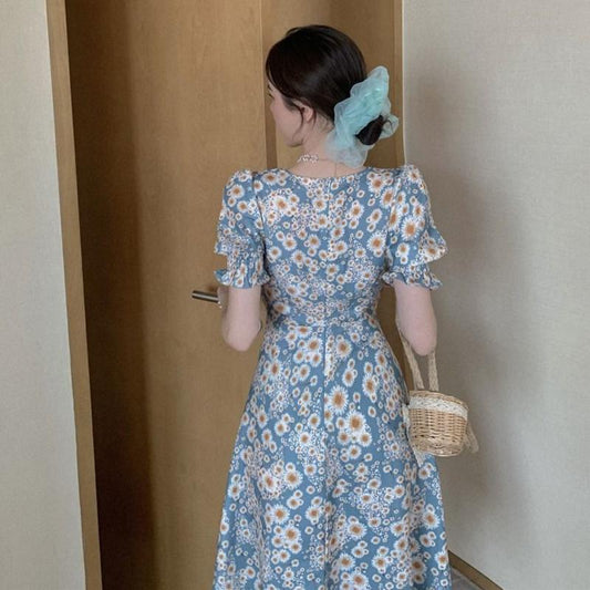 Large Size Female Daisy Oil Painting Floral Dress Puff Sleeves Waist Slimming Split Dress Mid-length Floral Dress French Retro Style