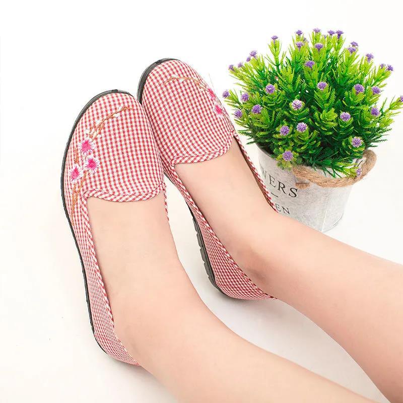 Spring and Autumn Old Beijing Cloth Shoes Women's Singles Soft-soled Cloth Shoes Women's Work Shoes Comfortable Flat Square Dance Shoes Mother Shoes