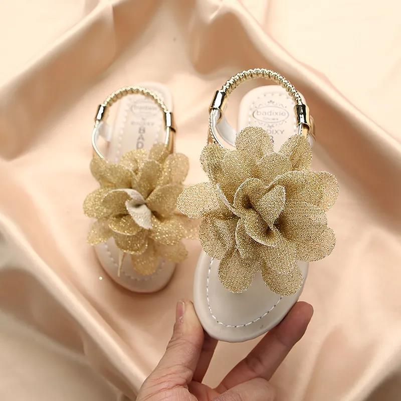 Girl's Summer Sandals Soft Soled Single Cool Shoes Girls' Non Slip Sequins Flowers Decoration Light Princess Shoes