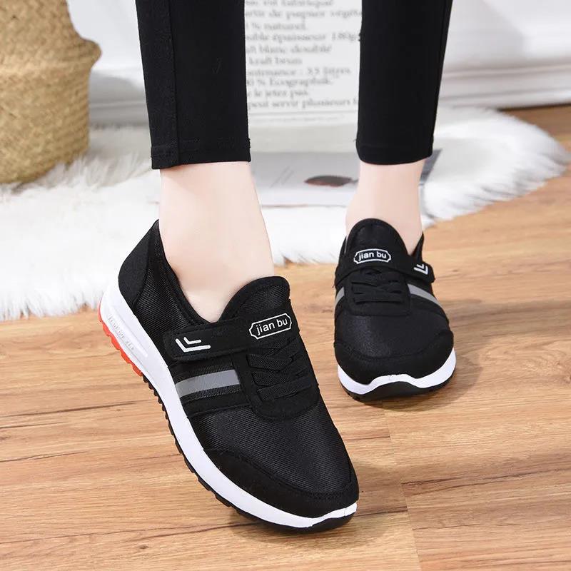 Women's Large Size Walking Sneakers Female Winter Plush Thickened Cotton Shoes Anti Slip Soft Soled Sports Shoes