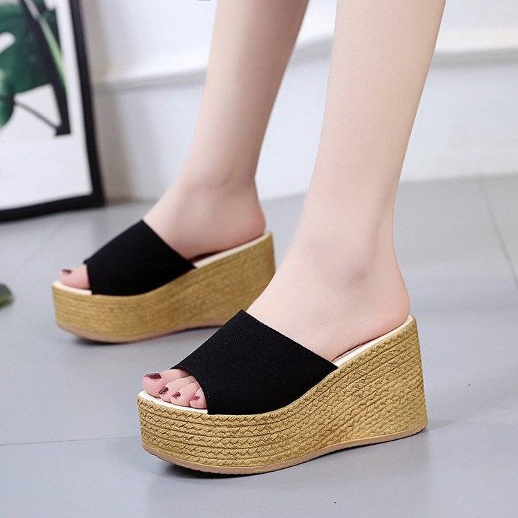 Light-soled Sandals  Slippers Women’s Summer Fashion Outdoor Korean Style Sponge Cake Sole Thick-soled Slope-heeled Sandals