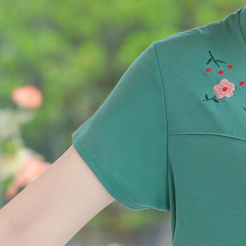 Embroidered Short-sleeved T-shirt Middle-aged and Elderly Women's Large Size Loose Bottoming Shirt Women's Short-sleeved Summer Top