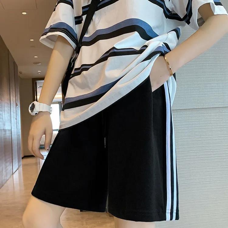 2PCS Summer Fashion Two-piece Sports Suit Female Student Korean Version Loose Short-sleeved Striped T-shirt + Casual Shorts Casual Stroll Suit