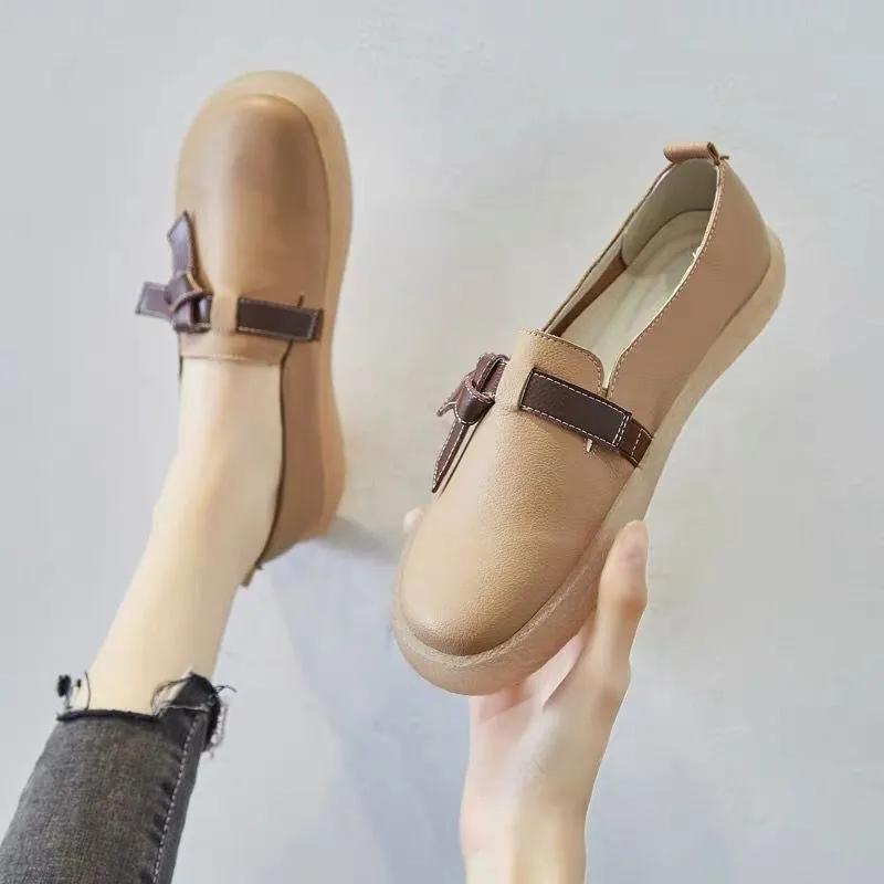 Women's Spring and Autumn Shoes Flat White Shoes Non-slip Soft-soled Pregnant Women's Shoes Wear A Pedal Beanie Shoes Comfortable Casual Mother Shoes