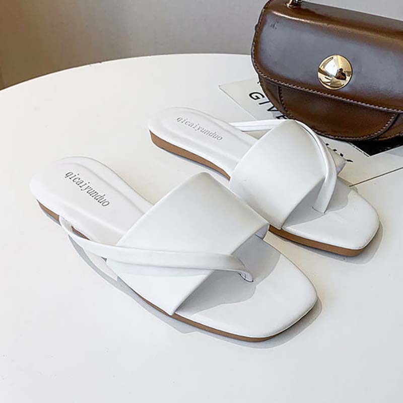 Sandals Female Summer Flat-bottomed Outer Wear Fashionable Flops Beach Non-slip Leather Plywood All-match Sandals