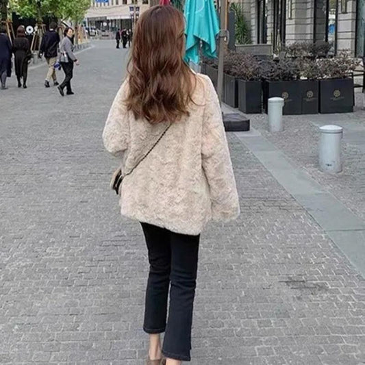 Autumn and Winter Women's Lapel Coat Fleece Fur Coat Thickened Warm Faux Fur Coat Large Size Coat