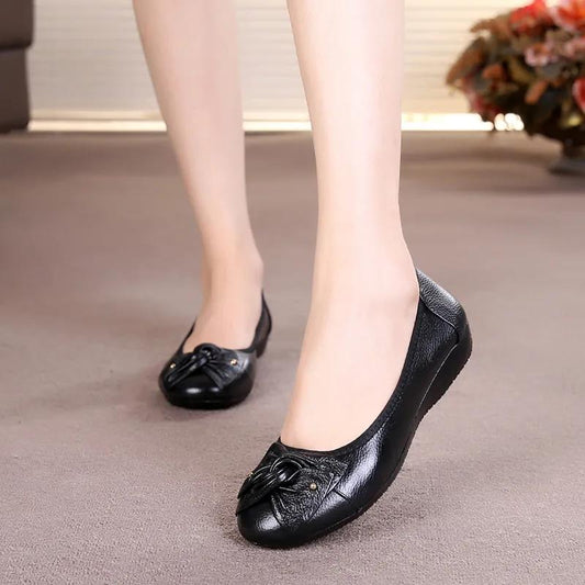 First Layer Cowhide Women Shoes Flat Mother Shoes Large Size Single Shoes Women Leather Peas Shoes Women Soft Soles
