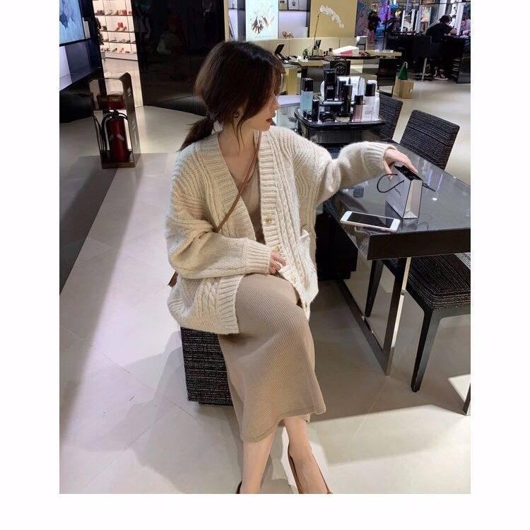 Autumn and winter new women's raglan sleeves classic twist sweater knit cardigan coat