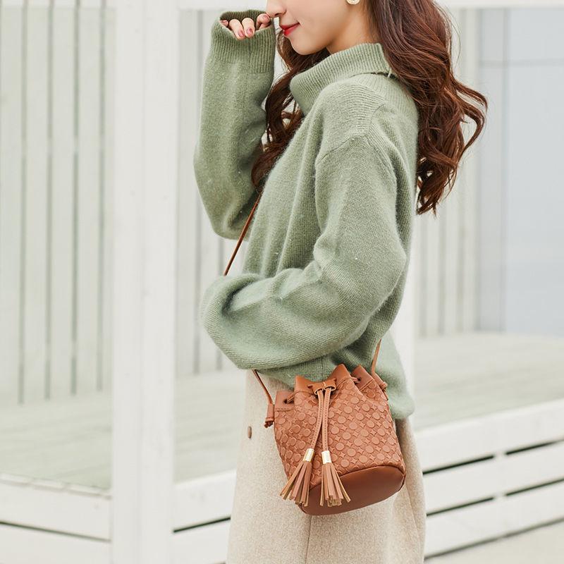 Female Bag Fashion Trend Bucket Bag Mobile Phone Bag Shoulder Messenger Bag Female Bag Small Fresh Trendy Bag