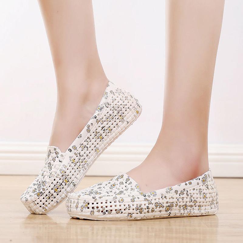 Female Mother Shoes Spring and Autumn Single Shoes Flat Shoes Summer  Plastic Beach Shoes Sandals Loafer Shoes for Women