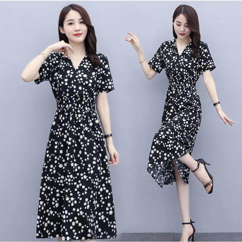 Small Daisy Dress Women's Mid-length Short Large Size Waist and Thin Floral Dress