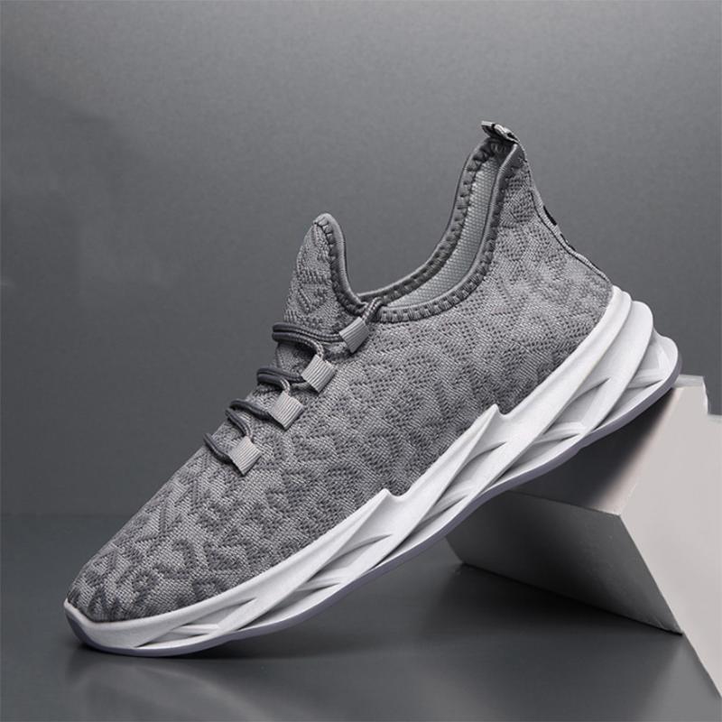 Men's Low Top Sneakers Men's Casual Shoes Trendy All-match Running Shoes Clearance Booth