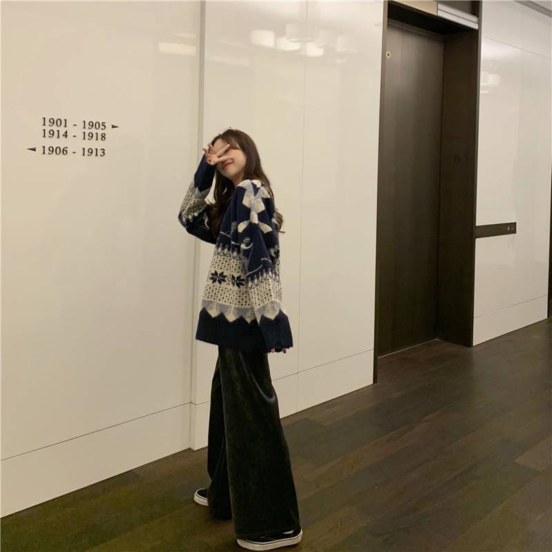Autumn and Winter Loose Sweater Women's Fashion Wild Diamond-shaped Jacquard Pullover Top