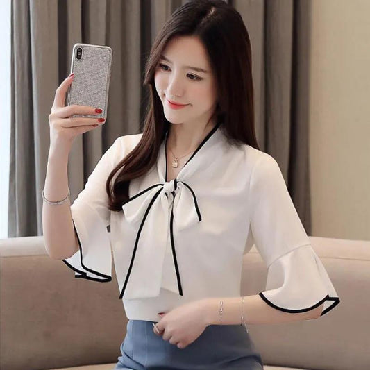 Large Size Women's Short-sleeved Chiffon Shirt Summer Shirt Loose and Thin Bow Ruffled Blouse Black and White Shirt Elegant Temperament Lady Fan