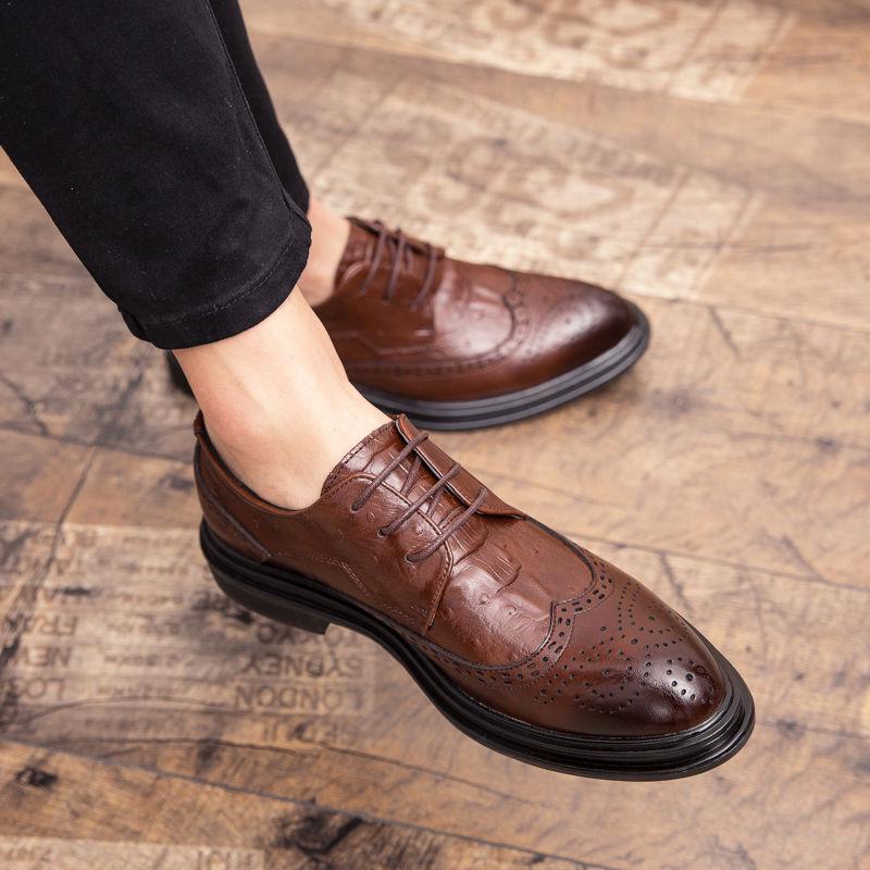 Men Pointed Toe Genuine Leather Pattern Casual Leather Moccasins Male Flat Breathable Shoes