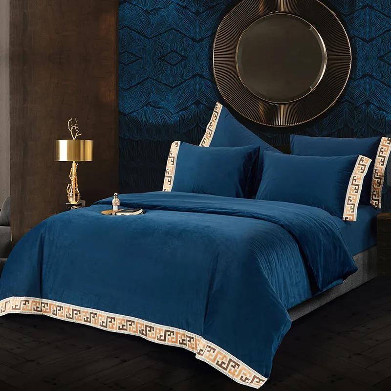 4pcs/set High-end Coral Velvet Bed Sheet Winter Thick Warmth Quilt Cover Solid Color Soft Pillowcase