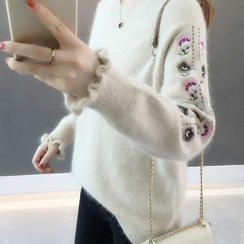 Autumn and Winter Fashion Round Neck Sweater Loose Long-sleeved Pullover Top Simple Style Women's Bottoming Shirt