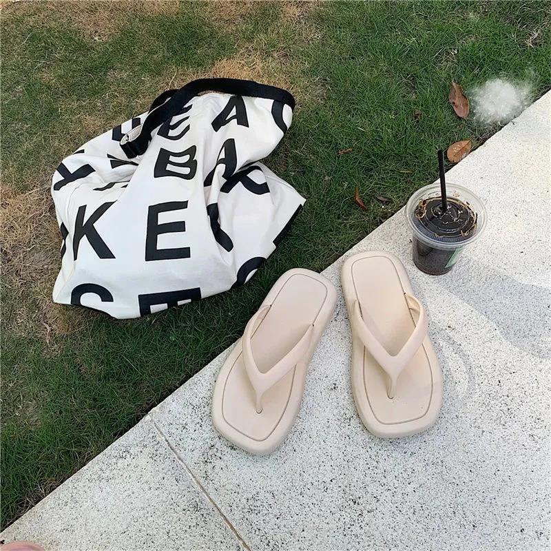 Flat Sandals and Slippers Women Summer Wear Korean Fashion Flip Flops Simple Flip-flop Beach Shoes