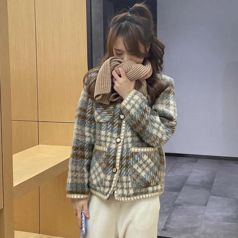 Temperament Lady Short Coat Female Slim All-match Plaid Small Fragrance Temperament Woolen Top Ladies Long-sleeved Coat