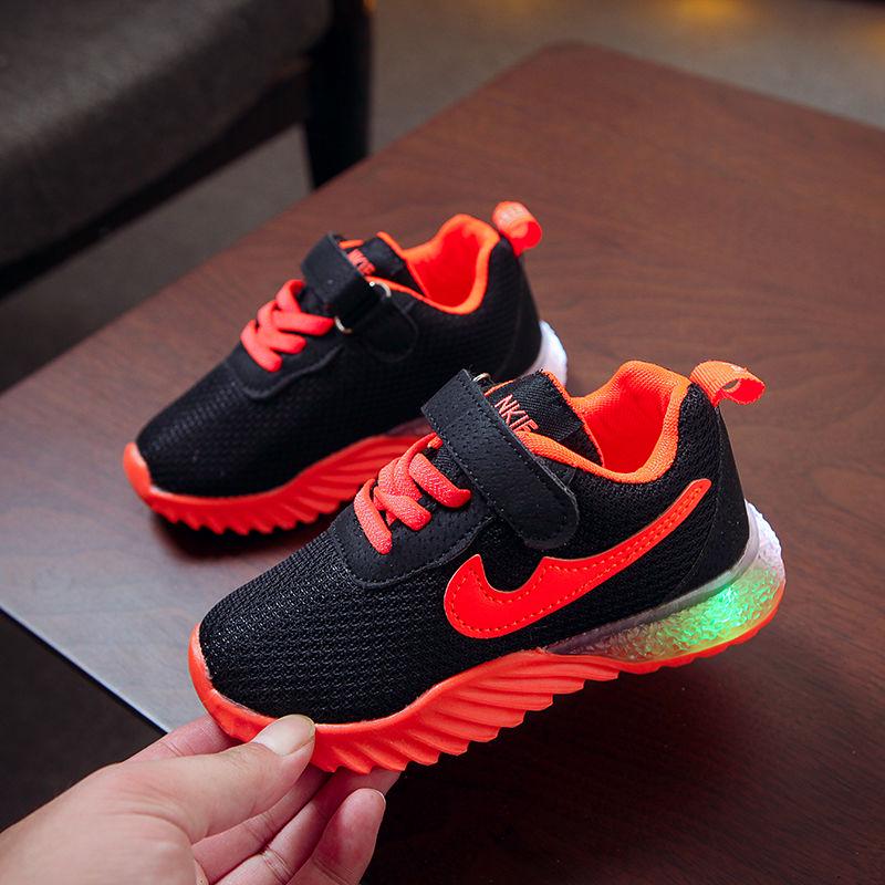 Children's Shoes Lightweight Air Cushion Shock Absorption Children's Boys and Girls Luminous Shoes