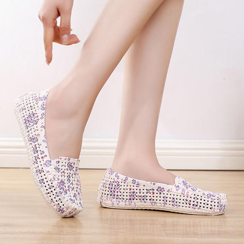 Female Mother Shoes Spring and Autumn Single Shoes Flat Shoes Summer  Plastic Beach Shoes Sandals Loafer Shoes for Women