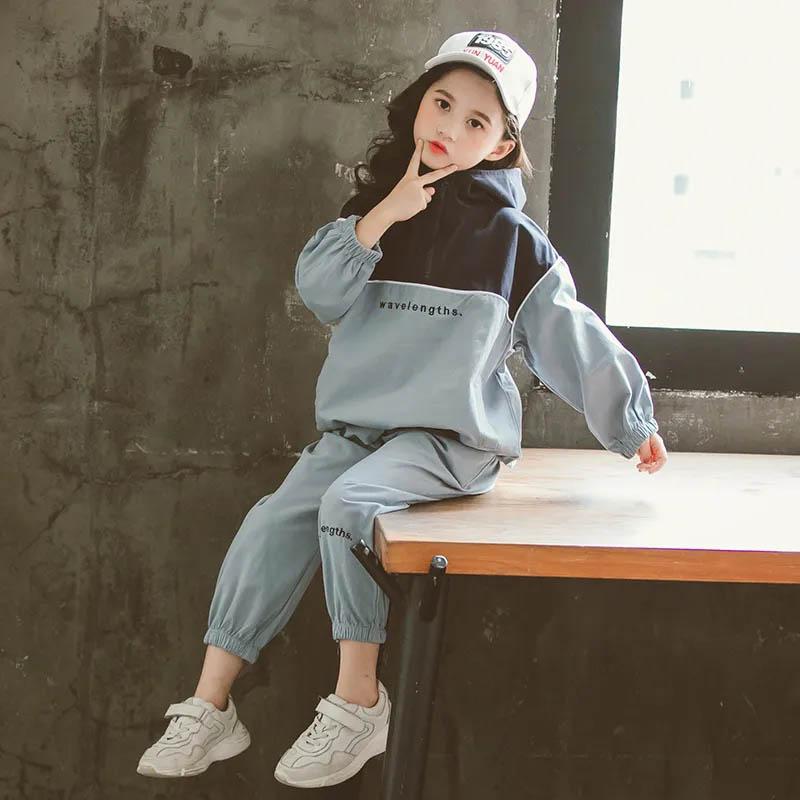 Girls' Spring and Autumn Dress Two-piece Casual Sports Splicing Contrast Color Design Loose Versatile Hooded Breathable Children's Two-piece Set