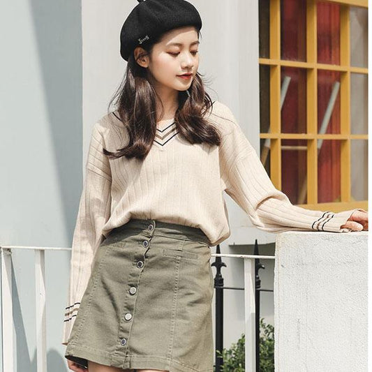 Autumn and Winter Sweater Women Loose Students V Trumpet Sleeve Pullover Ladies Bottoming Sweater