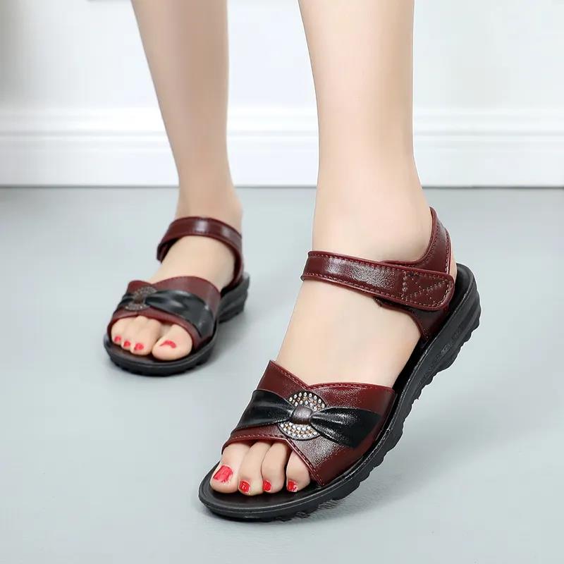 Women's Summer Sandals Waterproof Non-slip Soft Bottom Wear-resistant Breathable Mother Sandals