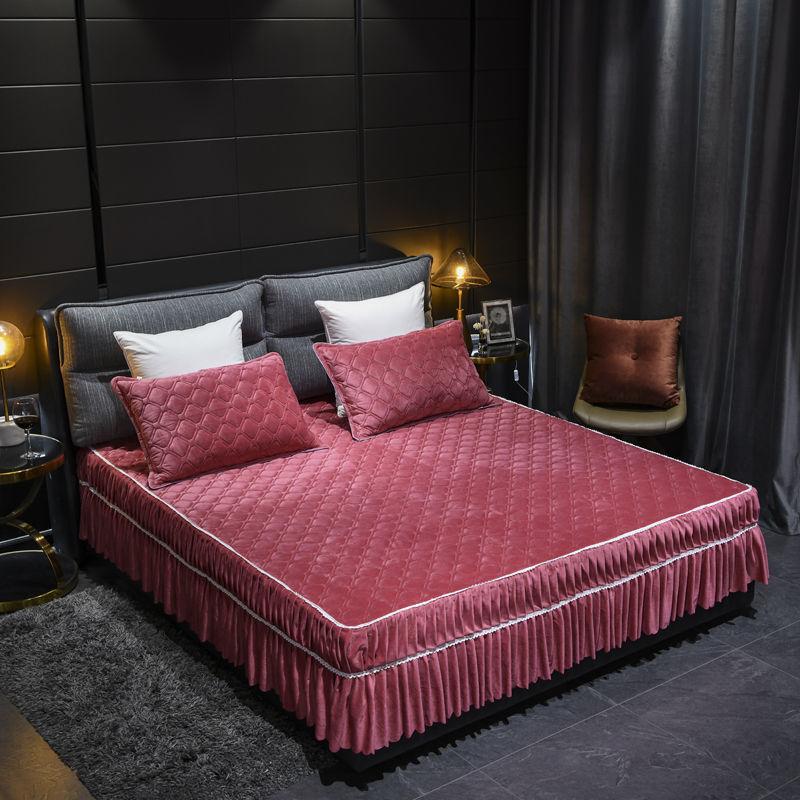3pcs/set Crystal Velvet Bed Skirt Thick Non-slip Bedspread Flannel Simmons Protective Cover