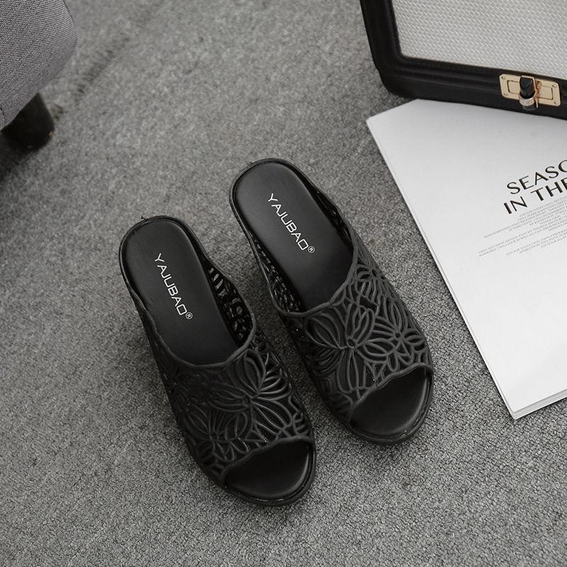 Summer Ladies Crystal Thick Bottom Wedges Plastic Sandals Jelly High-heeled Crystal Fashion Mother Non-slip Sandals One Size Smaller