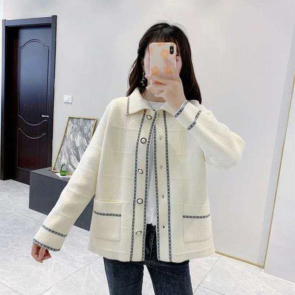 Autumn and Winter Casual Fashion Jacket Lapel Long Sleeve Thick Sweater Short Button Knitted Cardigan