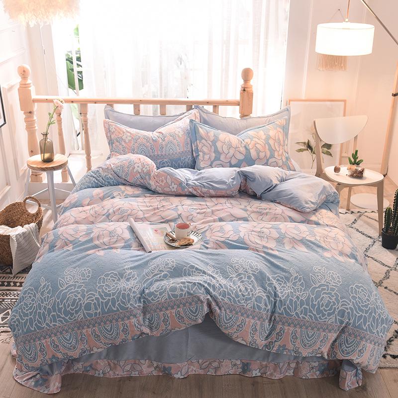 5D Carved Velvet Four-piece Crystal Velvet Warm Quilt Cover Sheets Thick Warm Velvet 4Pcs Set