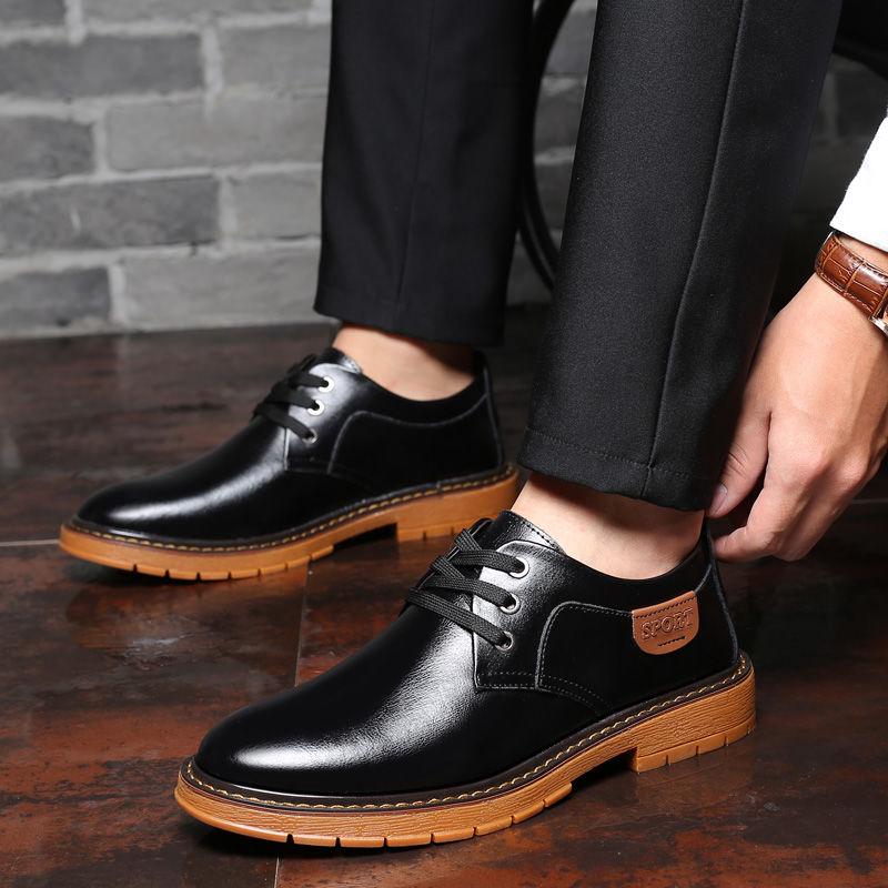 Pointed Toe Mens Leather Shoes Flats  Design Soft Comfortable Breathable Buckles For Decoration