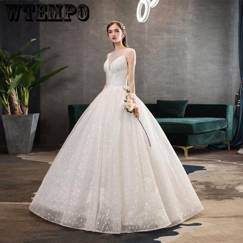 Long Sleeve Wedding Dress V Neck  Appliques Lace Wedding Gown Bride Dress