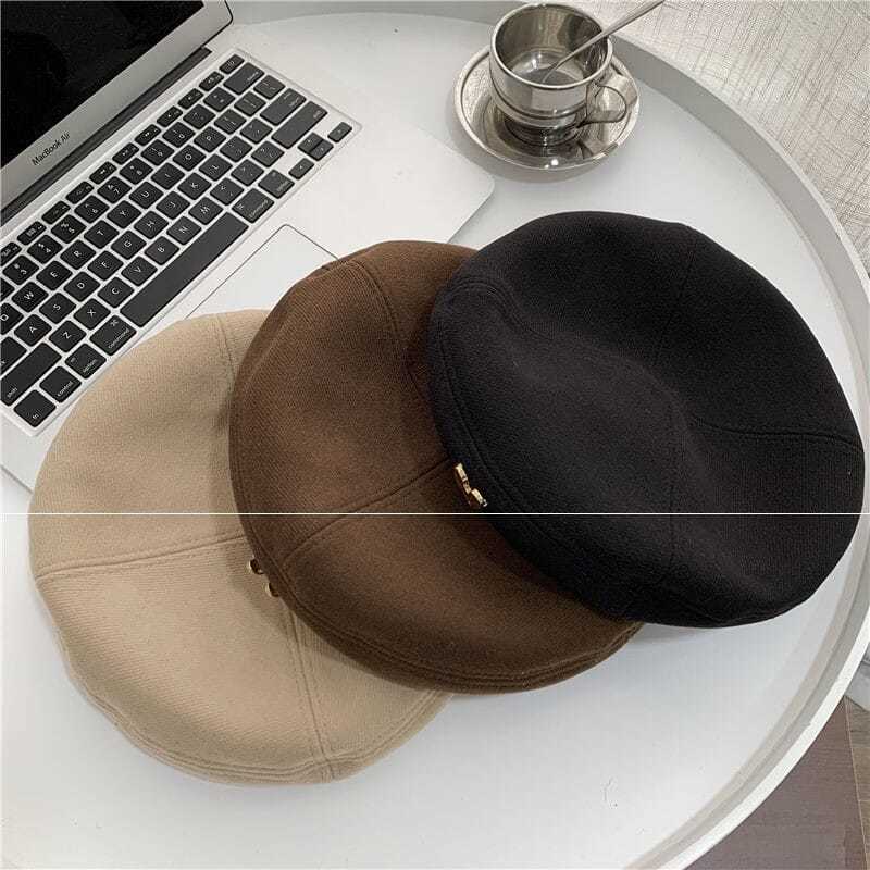 Ladies Beret Hat Vintage Woolen Retro Metal Heart Painter Hat Solid Sweet Cute All-match Beret Cap High Quality Beanies Cap