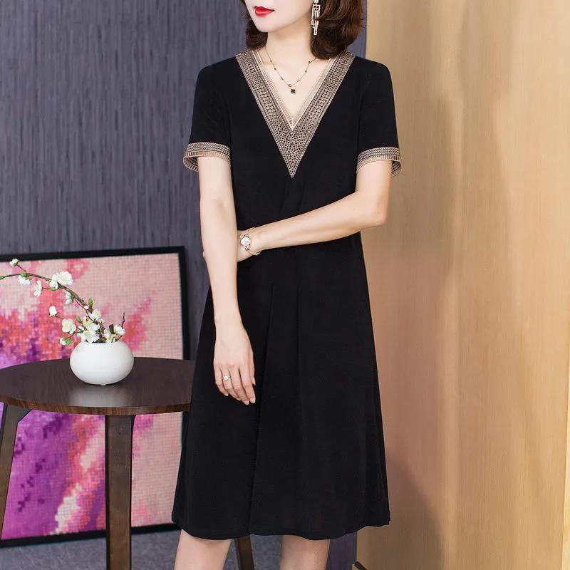 Summer Plus Size Black V-neck Dress Women's Loose and Slim A-line Skirt