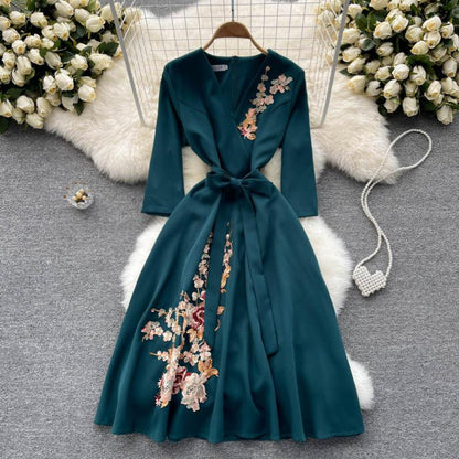 Formal Dress Spring and Autumn Embroidery Pattern Dress Temperament V-neck Tie Evening Dress Elegant Bridesmaid Dress