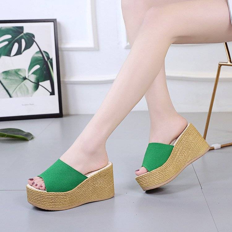 Light-soled Sandals  Slippers Women’s Summer Fashion Outdoor Korean Style Sponge Cake Sole Thick-soled Slope-heeled Sandals