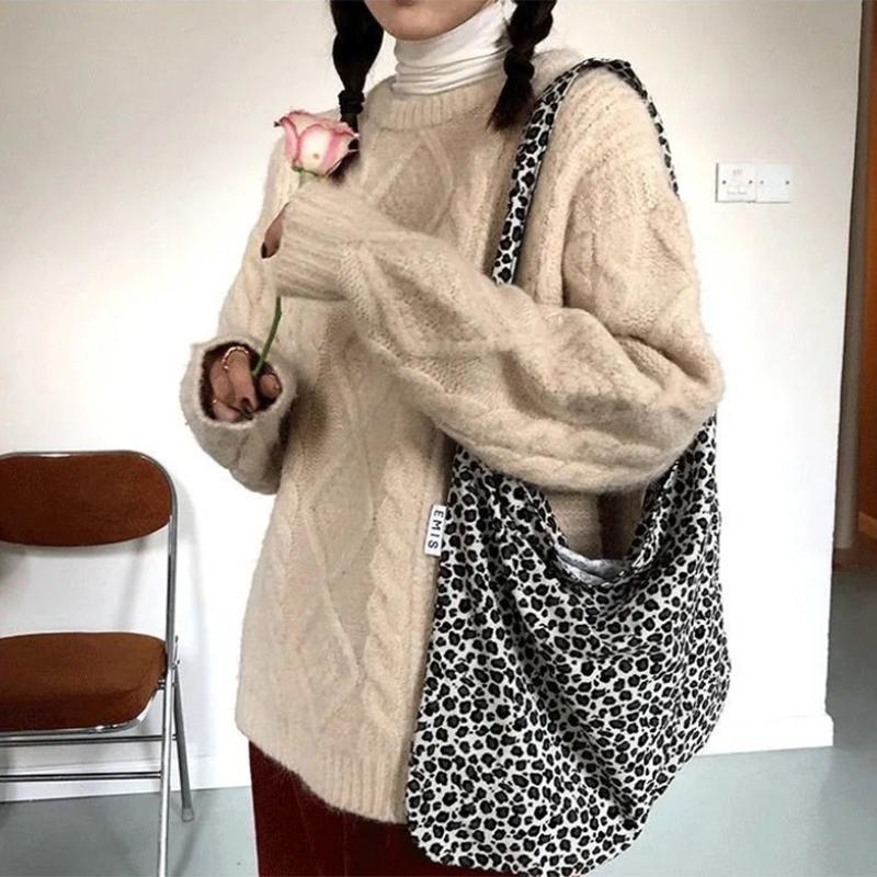 Japanese Retro Gentle and Thick Autumn and Winter Knit Sweater Round Neck Lazy Loose Padded Outer Sweater Women's Warm Women's Blouse
