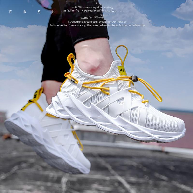 Trendy All-match Sports Casual Shoes Breathable and Deodorant Mesh Shoes Iron Horse Clearance Basketball Shoes