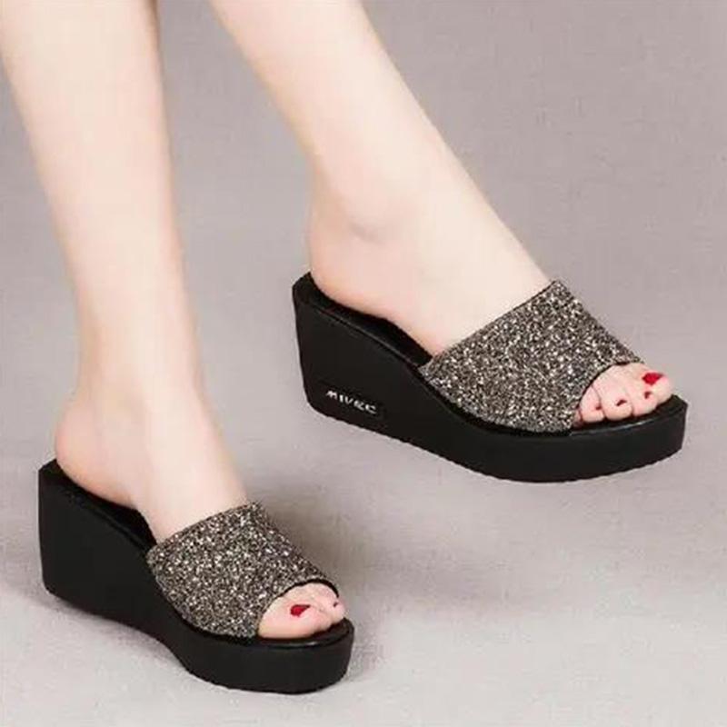 Ladies Summer Sandals and Slippers All-match Outer Wear Wedge Heel Fashion Trend Non-slip Beach Shoes