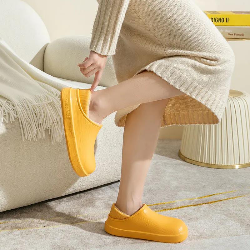 Women's Warm and Comfortable Flat Cotton Shoes In Winter Waterproof and Velvet Padded Non-slip Shoes